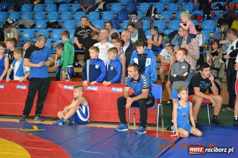 Zdjęcie w galerii na portalu naszraciborz.pl: Grad medali zapaśników Unii na zawodach w Katowicach wiadomości z regionu