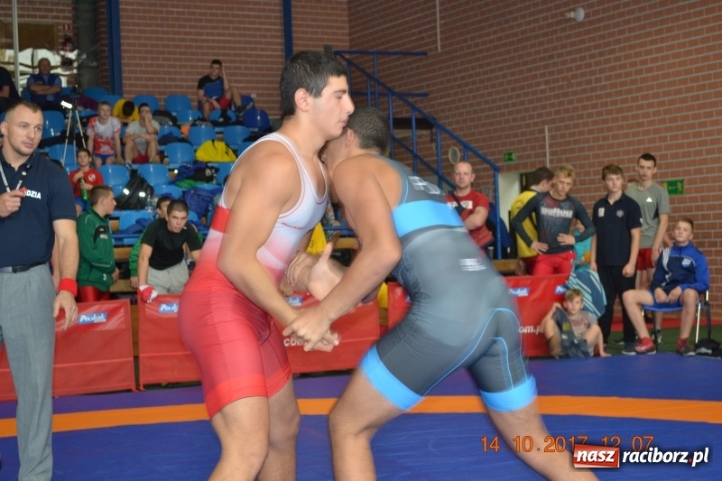 Zdjęcie w galerii na portalu naszraciborz.pl: Grad medali zapaśników Unii na zawodach w Katowicach wiadomości z regionu