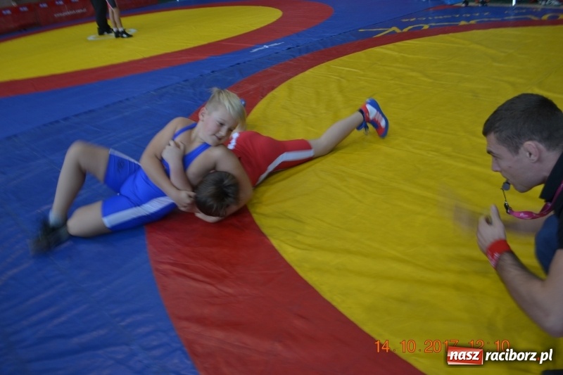 Zdjęcie w galerii na portalu naszraciborz.pl: Grad medali zapaśników Unii na zawodach w Katowicach wiadomości z regionu