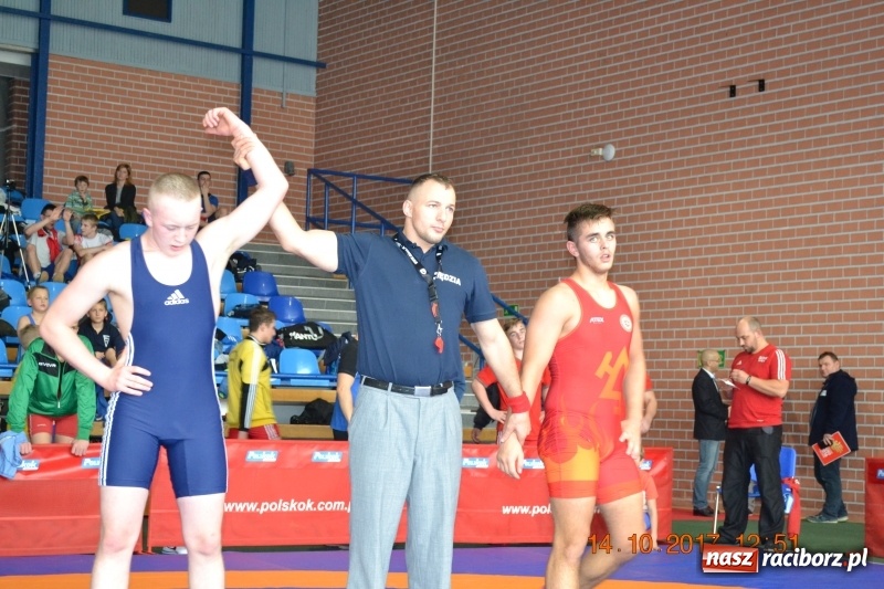 Zdjęcie w galerii na portalu naszraciborz.pl: Grad medali zapaśników Unii na zawodach w Katowicach wiadomości z regionu