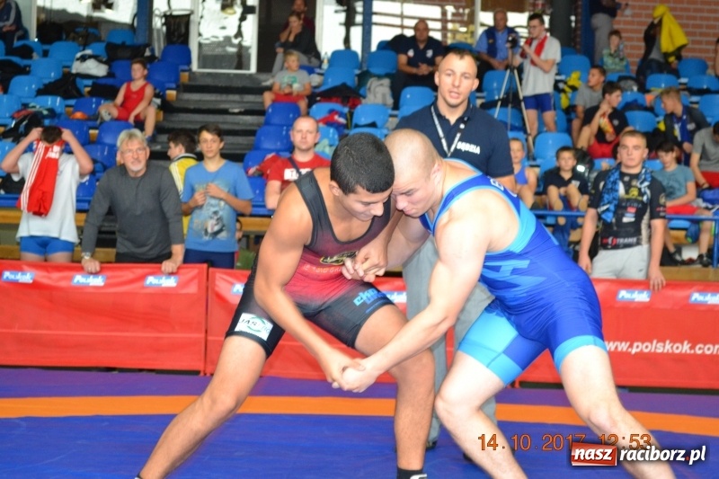 Zdjęcie w galerii na portalu naszraciborz.pl: Grad medali zapaśników Unii na zawodach w Katowicach wiadomości z regionu