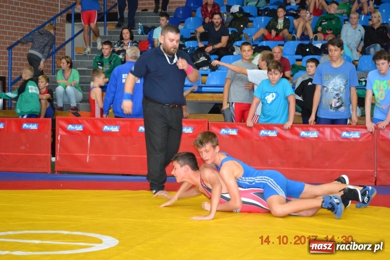 Zdjęcie w galerii na portalu naszraciborz.pl: Grad medali zapaśników Unii na zawodach w Katowicach wiadomości z regionu