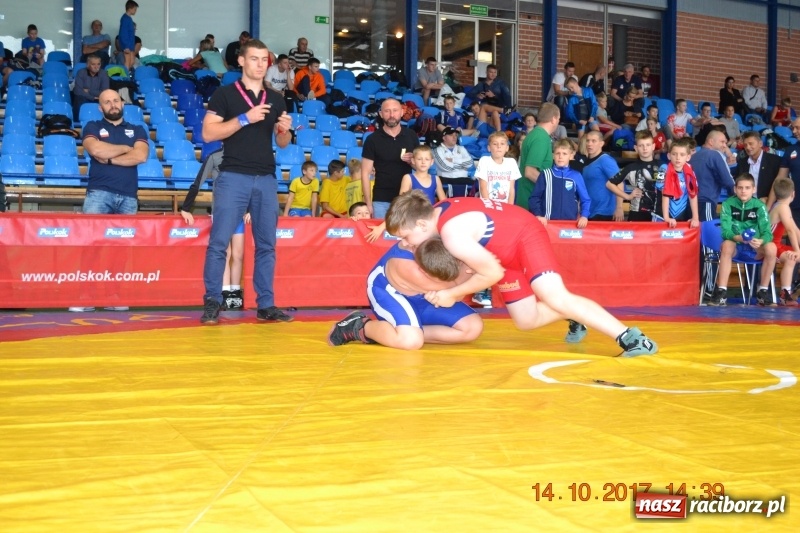 Zdjęcie w galerii na portalu naszraciborz.pl: Grad medali zapaśników Unii na zawodach w Katowicach wiadomości z regionu