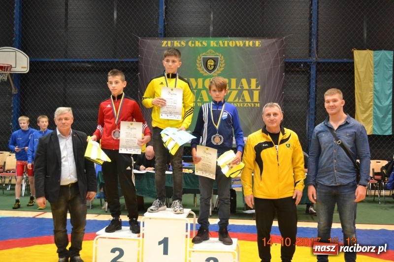 Zdjęcie w galerii na portalu naszraciborz.pl: Grad medali zapaśników Unii na zawodach w Katowicach wiadomości z regionu