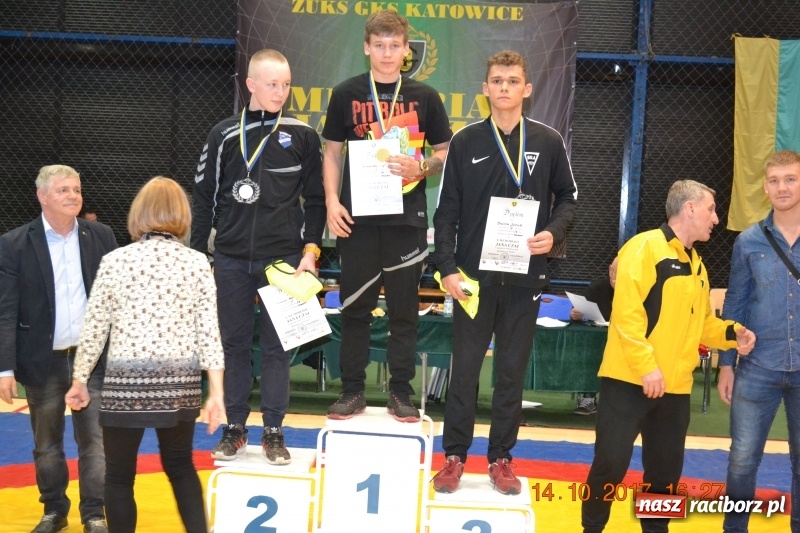 Zdjęcie w galerii na portalu naszraciborz.pl: Grad medali zapaśników Unii na zawodach w Katowicach wiadomości z regionu