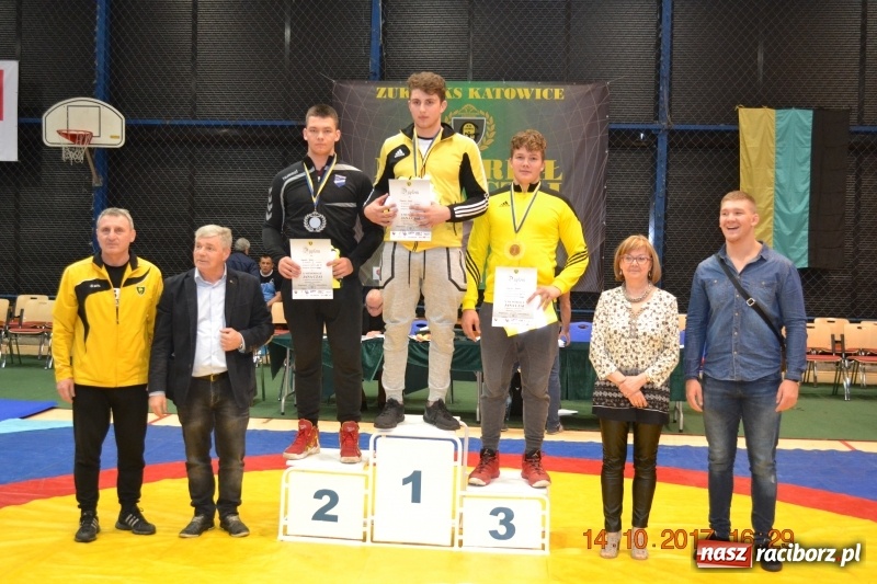 Zdjęcie w galerii na portalu naszraciborz.pl: Grad medali zapaśników Unii na zawodach w Katowicach wiadomości z regionu