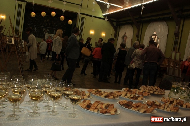 Zdjęcie w galerii na portalu naszraciborz.pl: Wystawa prac artystów gminy Krzanowice w DK Borucin wiadomości z regionu