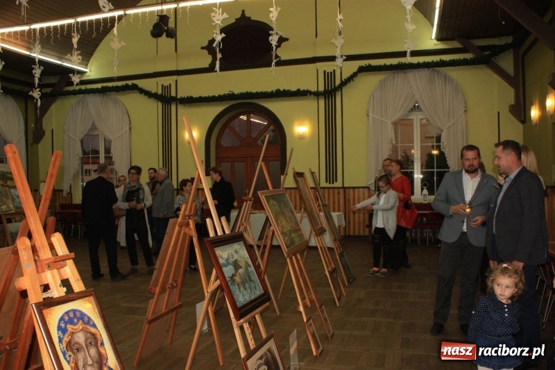 Zdjęcie w galerii na portalu naszraciborz.pl: Wystawa prac artystów gminy Krzanowice w DK Borucin wiadomości z regionu