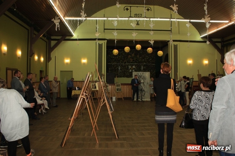 Zdjęcie w galerii na portalu naszraciborz.pl: Wystawa prac artystów gminy Krzanowice w DK Borucin wiadomości z regionu