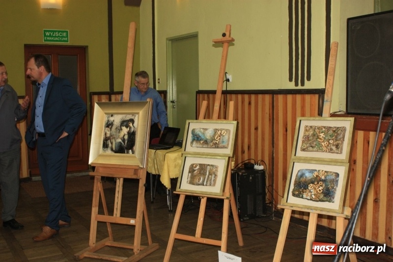 Zdjęcie w galerii na portalu naszraciborz.pl: Wystawa prac artystów gminy Krzanowice w DK Borucin wiadomości z regionu