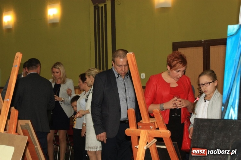 Zdjęcie w galerii na portalu naszraciborz.pl: Wystawa prac artystów gminy Krzanowice w DK Borucin wiadomości z regionu