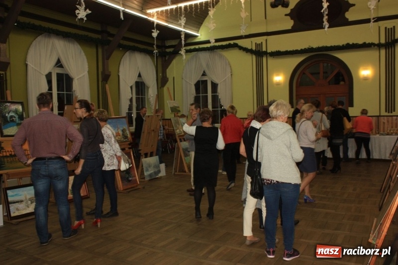 Zdjęcie w galerii na portalu naszraciborz.pl: Wystawa prac artystów gminy Krzanowice w DK Borucin wiadomości z regionu