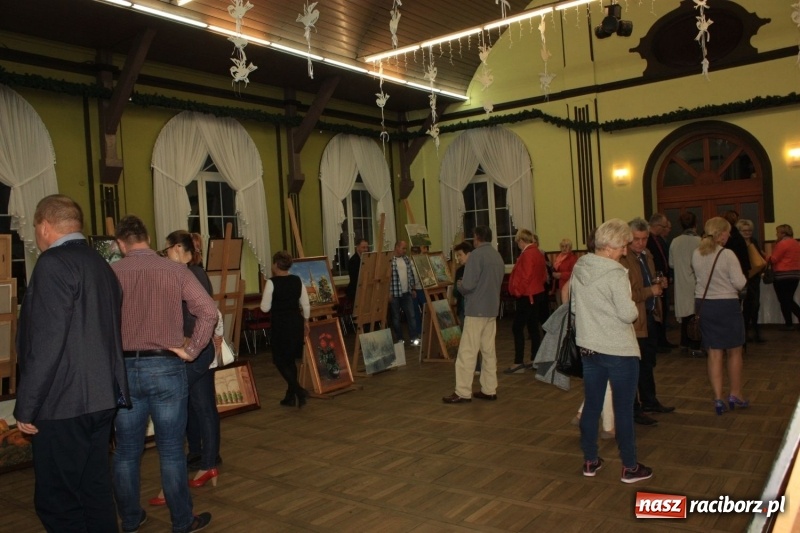 Zdjęcie w galerii na portalu naszraciborz.pl: Wystawa prac artystów gminy Krzanowice w DK Borucin wiadomości z regionu