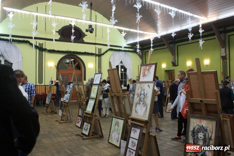 Zdjęcie w galerii na portalu naszraciborz.pl: Wystawa prac artystów gminy Krzanowice w DK Borucin wiadomości z regionu