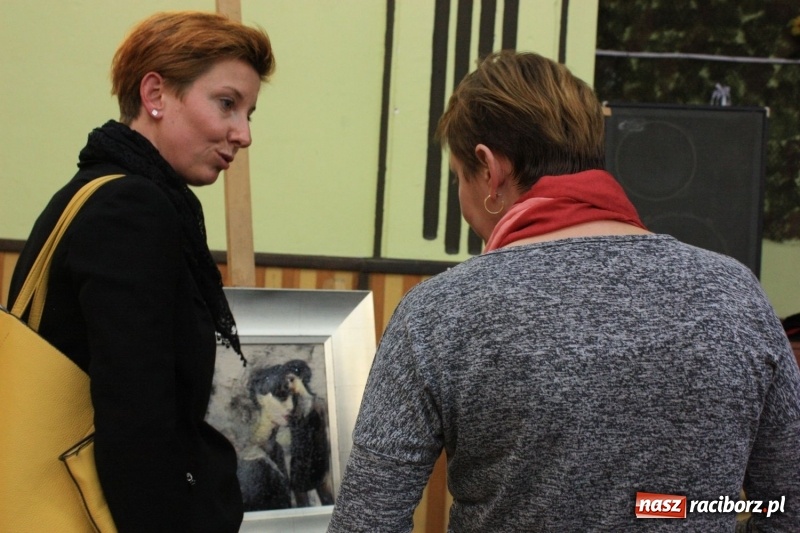 Zdjęcie w galerii na portalu naszraciborz.pl: Wystawa prac artystów gminy Krzanowice w DK Borucin wiadomości z regionu