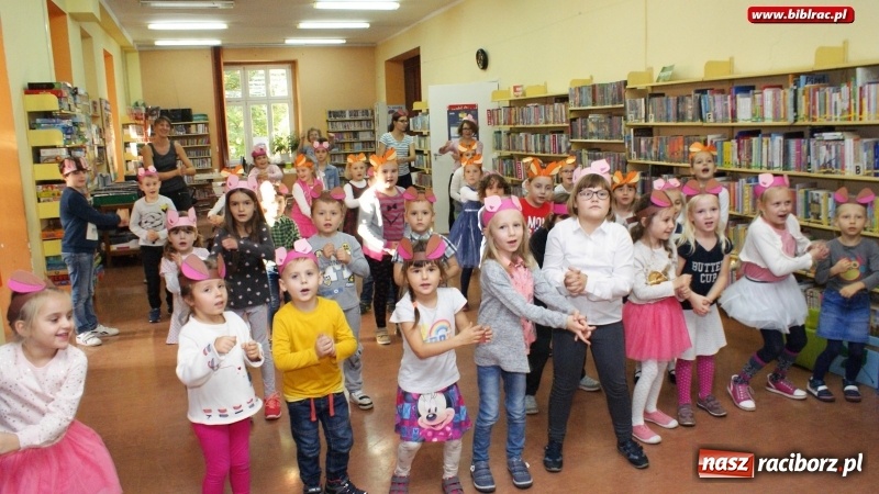 Zdjęcie w galerii na portalu naszraciborz.pl: Urodziny Kubusia Puchatka w raciborskiej bibliotece wiadomości z regionu