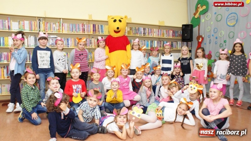 Zdjęcie w galerii na portalu naszraciborz.pl: Urodziny Kubusia Puchatka w raciborskiej bibliotece wiadomości z regionu