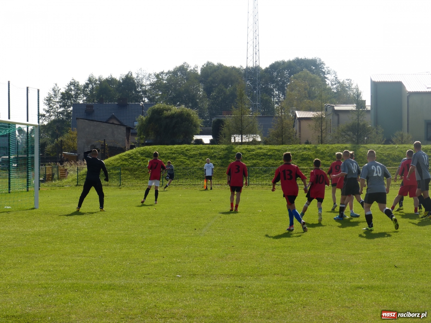 Zdjęcie w galerii na portalu naszraciborz.pl: Turniej piłki nożnej o Puchar Burmistrza Kuźni Raciborskiej wiadomości z regionu