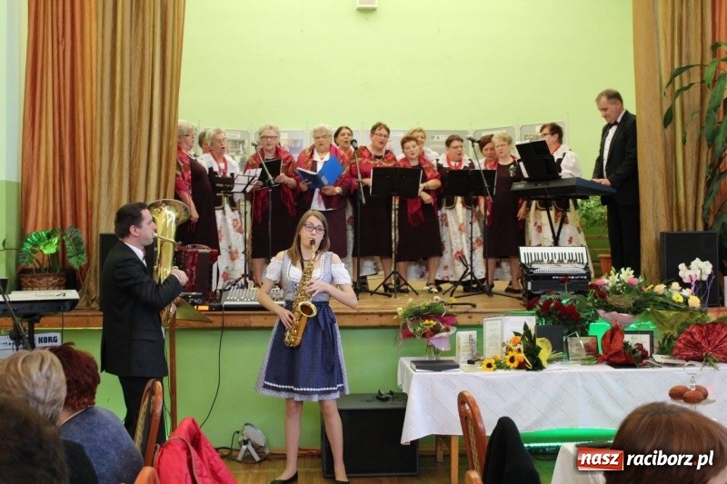 Zdjęcie w galerii na portalu naszraciborz.pl: Kobylskie koło gospodyń świętowało 50-lecie wiadomości z regionu