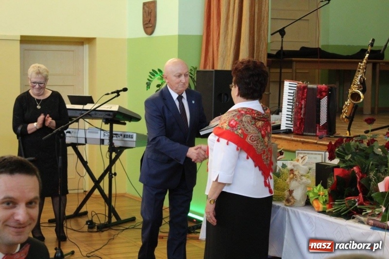 Zdjęcie w galerii na portalu naszraciborz.pl: Kobylskie koło gospodyń świętowało 50-lecie wiadomości z regionu