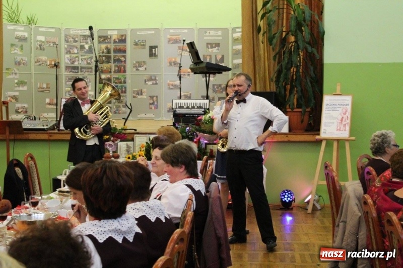 Zdjęcie w galerii na portalu naszraciborz.pl: Kobylskie koło gospodyń świętowało 50-lecie wiadomości z regionu