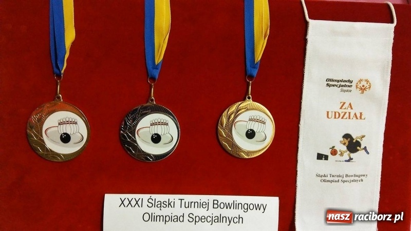 Zdjęcie w galerii na portalu naszraciborz.pl: Zawodnicy Animusz Racibórz na XXXI Śląskim Turnieju Bowlingowym wiadomości z regionu