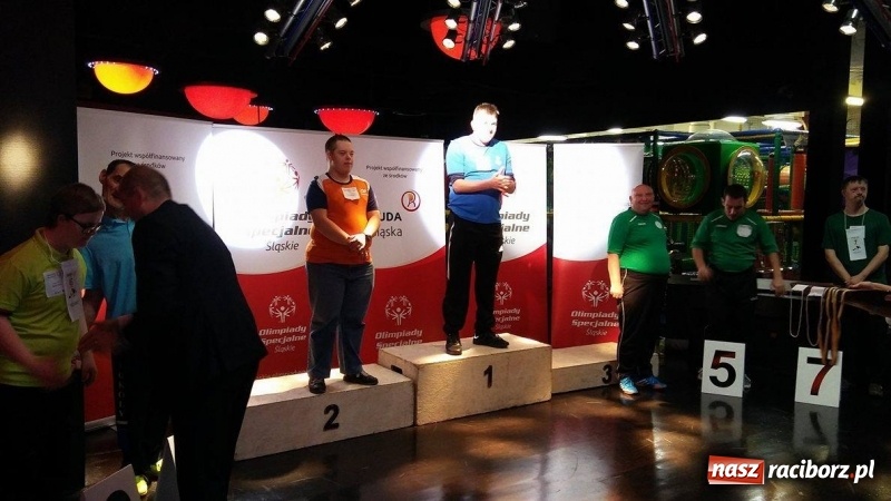 Zdjęcie w galerii na portalu naszraciborz.pl: Zawodnicy Animusz Racibórz na XXXI Śląskim Turnieju Bowlingowym wiadomości z regionu