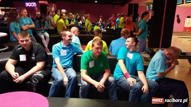 Zdjęcie w galerii na portalu naszraciborz.pl: Zawodnicy Animusz Racibórz na XXXI Śląskim Turnieju Bowlingowym wiadomości z regionu