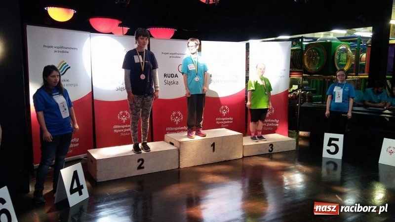 Zdjęcie w galerii na portalu naszraciborz.pl: Zawodnicy Animusz Racibórz na XXXI Śląskim Turnieju Bowlingowym wiadomości z regionu