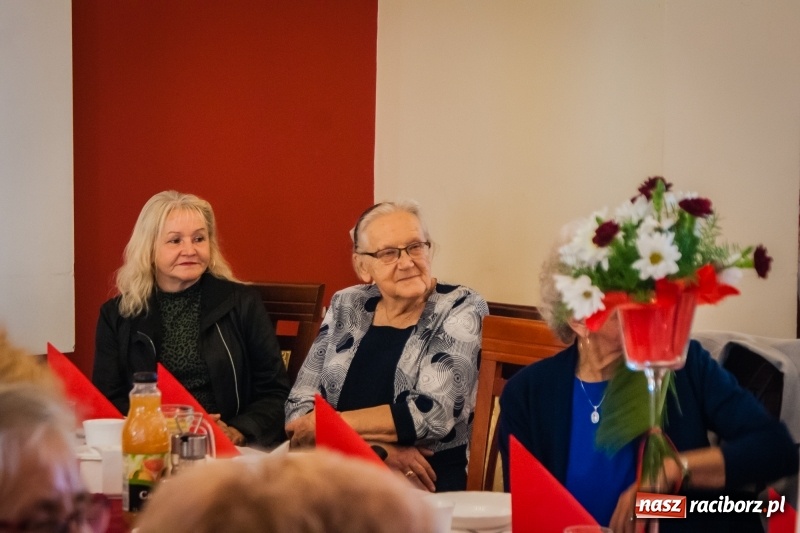 Zdjęcie w galerii na portalu naszraciborz.pl: Emeryci i renciści ZNP świętowali Dzień Edukacji Narodowej wiadomości z regionu