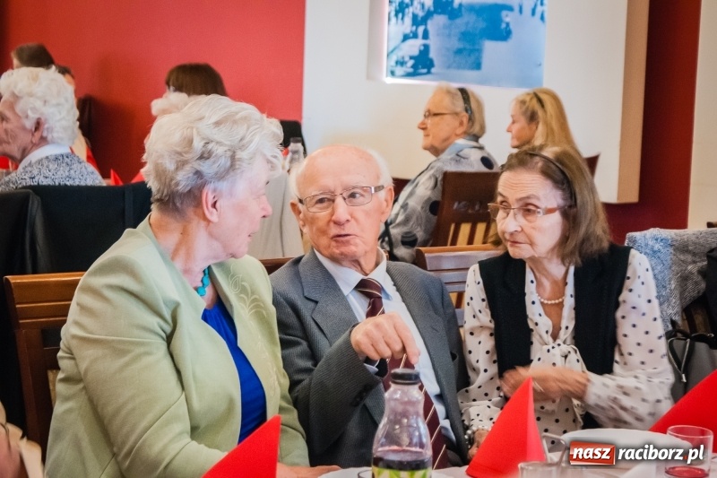 Zdjęcie w galerii na portalu naszraciborz.pl: Emeryci i renciści ZNP świętowali Dzień Edukacji Narodowej wiadomości z regionu