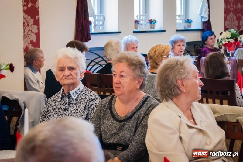 Zdjęcie w galerii na portalu naszraciborz.pl: Emeryci i renciści ZNP świętowali Dzień Edukacji Narodowej wiadomości z regionu