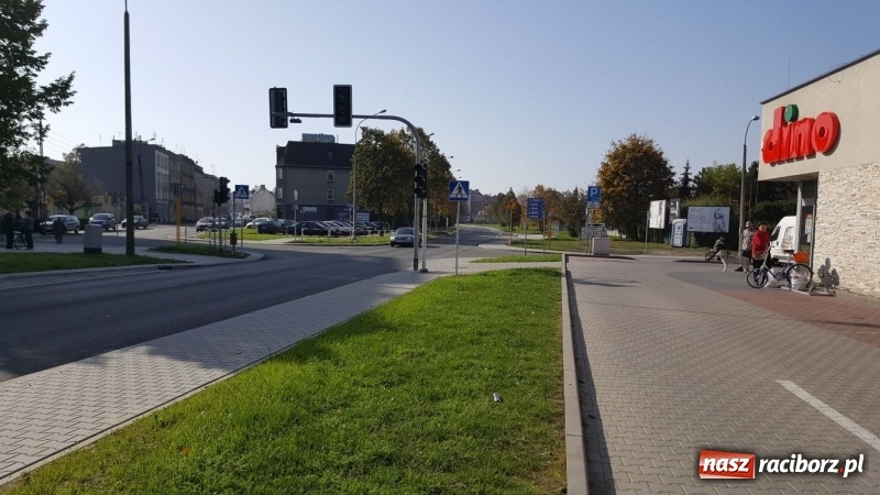 Zdjęcie w galerii na portalu naszraciborz.pl: Rudzka i Armii Krajowej już przejezdna. Przedsiębiorcy odetchnęli z ulgą wiadomości z regionu