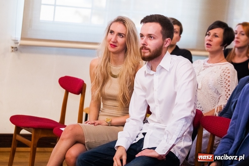 Zdjęcie w galerii na portalu naszraciborz.pl: Kolejny sukces Judyty Pisarczyk. Razem z zespołem zaśpiewa w finale Jazz Juniors International Exchange 2017 wiadomości z regionu