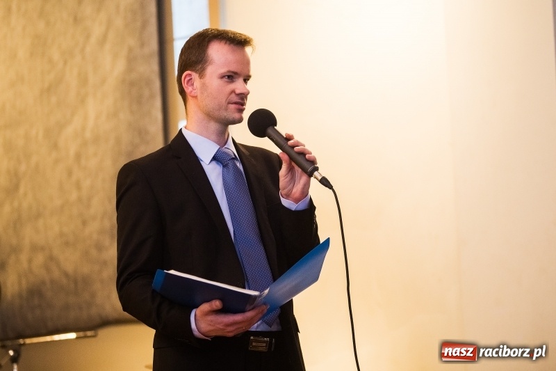 Zdjęcie w galerii na portalu naszraciborz.pl: Kolejny sukces Judyty Pisarczyk. Razem z zespołem zaśpiewa w finale Jazz Juniors International Exchange 2017 wiadomości z regionu