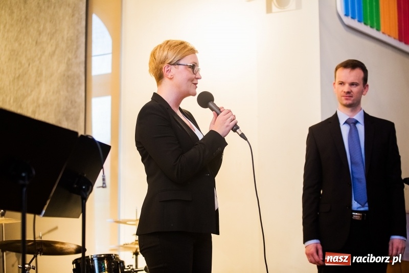 Zdjęcie w galerii na portalu naszraciborz.pl: Kolejny sukces Judyty Pisarczyk. Razem z zespołem zaśpiewa w finale Jazz Juniors International Exchange 2017 wiadomości z regionu