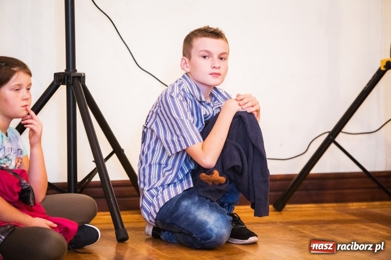 Zdjęcie w galerii na portalu naszraciborz.pl: Kolejny sukces Judyty Pisarczyk. Razem z zespołem zaśpiewa w finale Jazz Juniors International Exchange 2017 wiadomości z regionu