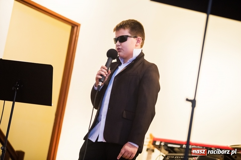 Zdjęcie w galerii na portalu naszraciborz.pl: Kolejny sukces Judyty Pisarczyk. Razem z zespołem zaśpiewa w finale Jazz Juniors International Exchange 2017 wiadomości z regionu