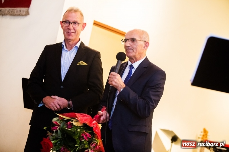 Zdjęcie w galerii na portalu naszraciborz.pl: Kolejny sukces Judyty Pisarczyk. Razem z zespołem zaśpiewa w finale Jazz Juniors International Exchange 2017 wiadomości z regionu