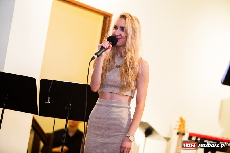 Zdjęcie w galerii na portalu naszraciborz.pl: Kolejny sukces Judyty Pisarczyk. Razem z zespołem zaśpiewa w finale Jazz Juniors International Exchange 2017 wiadomości z regionu