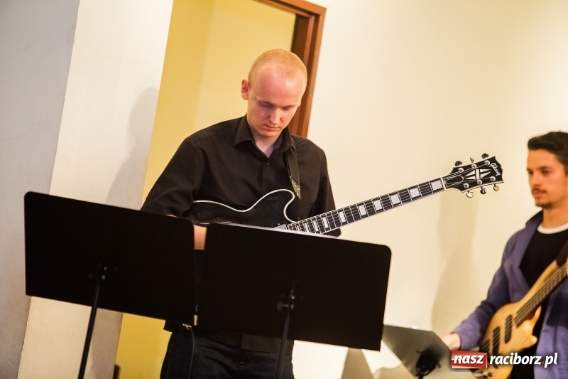 Zdjęcie w galerii na portalu naszraciborz.pl: Kolejny sukces Judyty Pisarczyk. Razem z zespołem zaśpiewa w finale Jazz Juniors International Exchange 2017 wiadomości z regionu