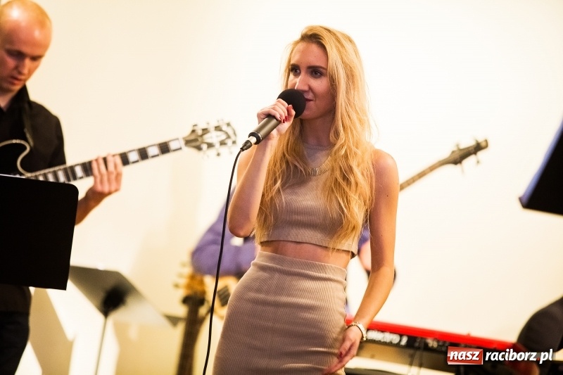 Zdjęcie w galerii na portalu naszraciborz.pl: Kolejny sukces Judyty Pisarczyk. Razem z zespołem zaśpiewa w finale Jazz Juniors International Exchange 2017 wiadomości z regionu