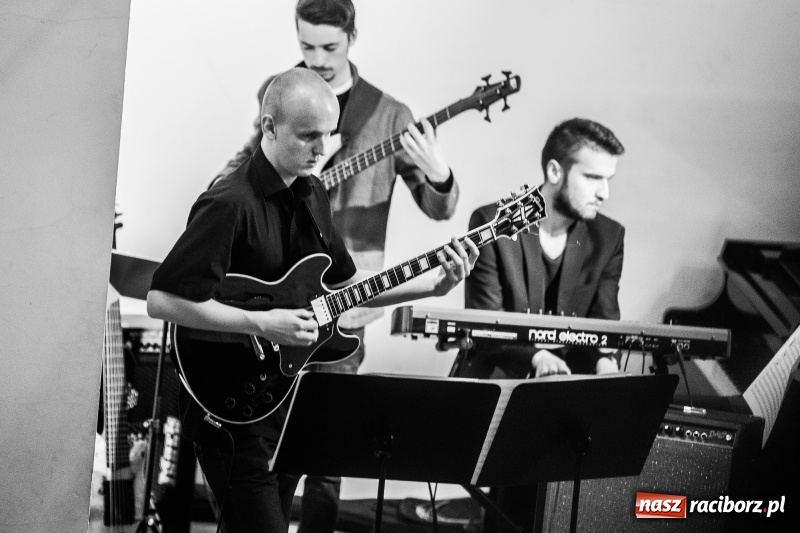 Zdjęcie w galerii na portalu naszraciborz.pl: Kolejny sukces Judyty Pisarczyk. Razem z zespołem zaśpiewa w finale Jazz Juniors International Exchange 2017 wiadomości z regionu