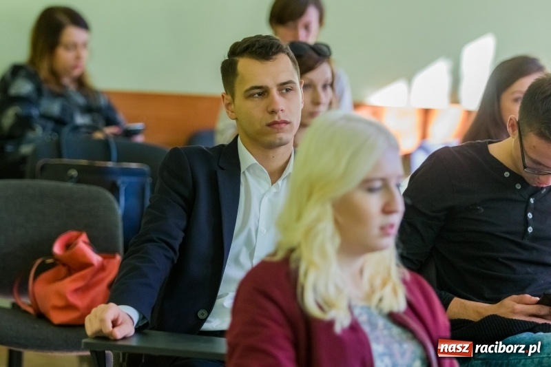 Zdjęcie w galerii na portalu naszraciborz.pl: Szkolenie z Cezarym Stacewiczem i Jakubem Nagórskim w ramach Inkubatora AIP wiadomości z regionu