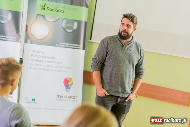 Zdjęcie w galerii na portalu naszraciborz.pl: Szkolenie z Cezarym Stacewiczem i Jakubem Nagórskim w ramach Inkubatora AIP wiadomości z regionu