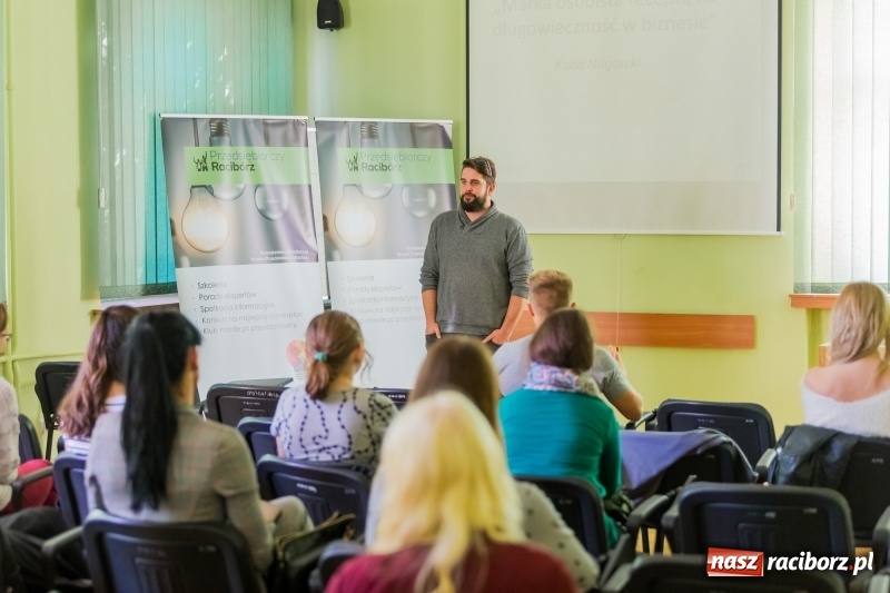 Zdjęcie w galerii na portalu naszraciborz.pl: Szkolenie z Cezarym Stacewiczem i Jakubem Nagórskim w ramach Inkubatora AIP wiadomości z regionu