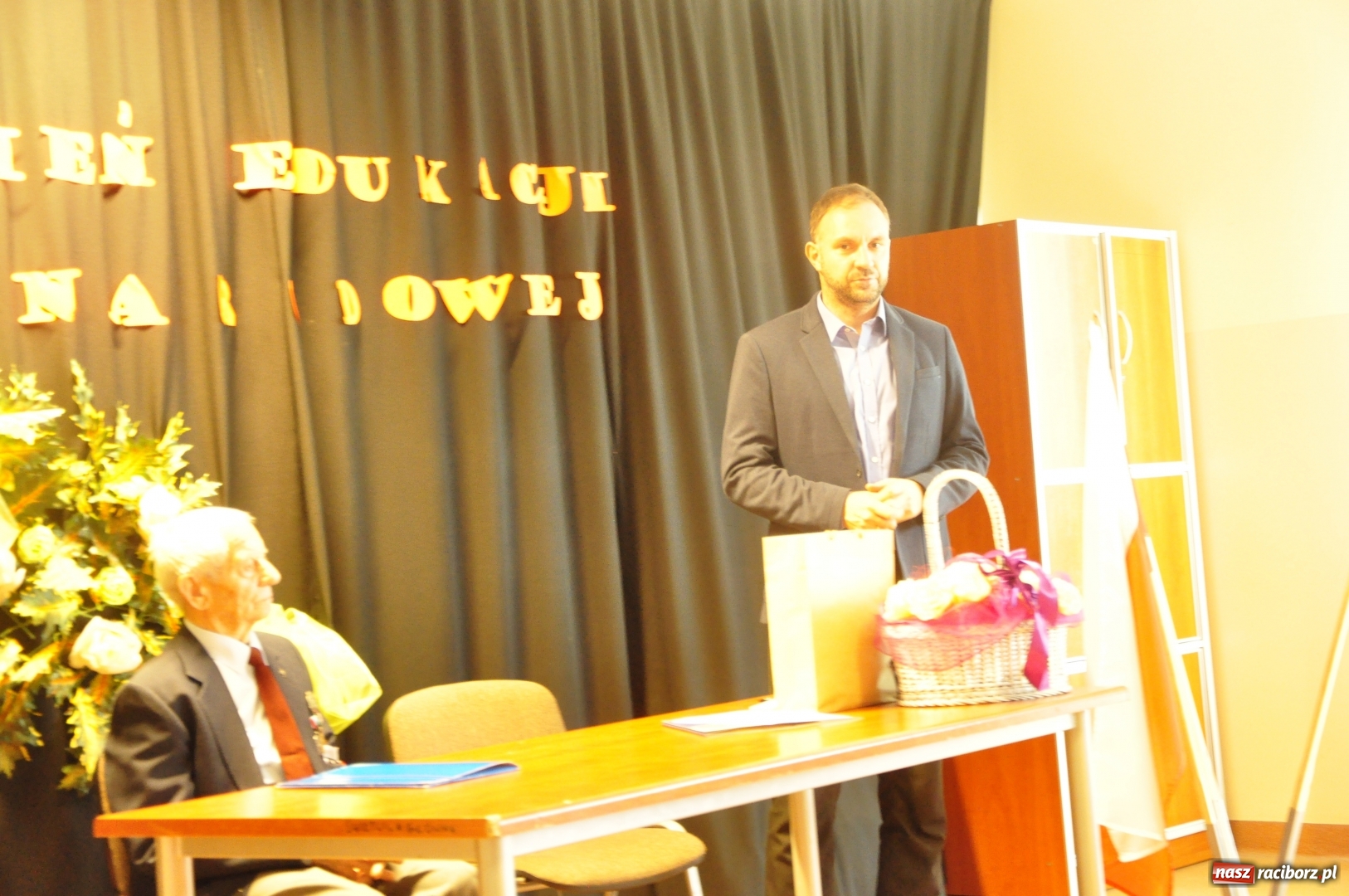 Zdjęcie w galerii na portalu naszraciborz.pl: Wychowankowie raciborskiego poprawczaka spotkali się z Marianem Szlapańskim wiadomości z regionu