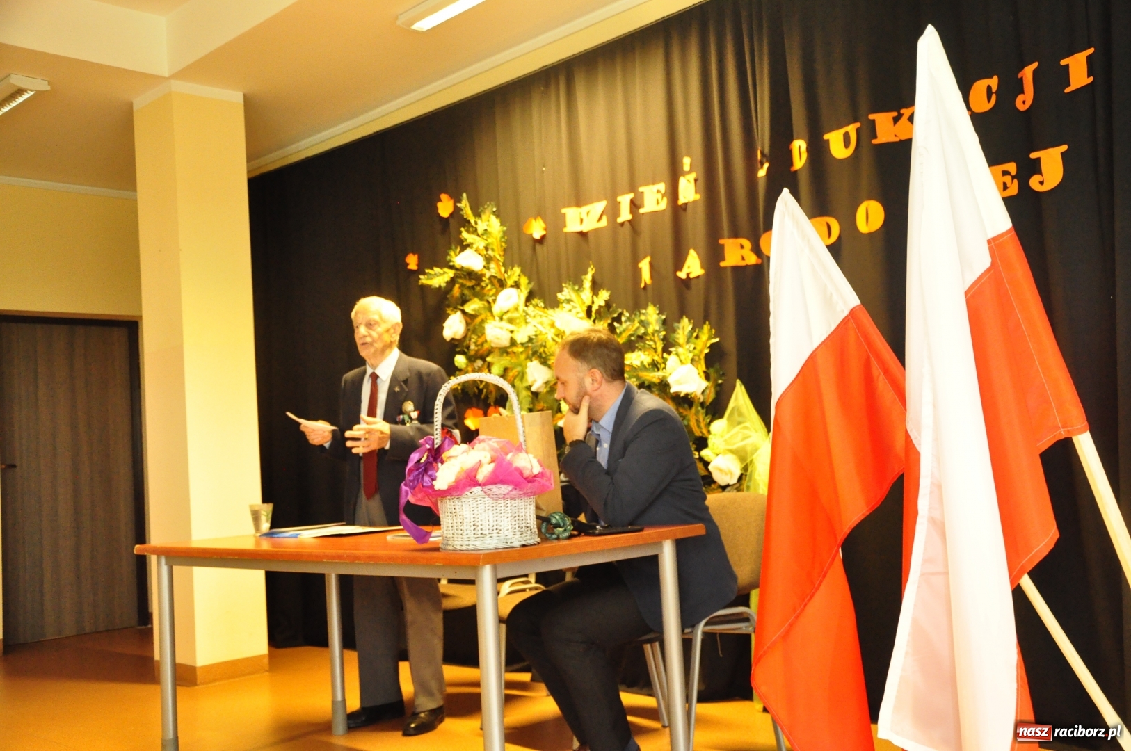 Zdjęcie w galerii na portalu naszraciborz.pl: Wychowankowie raciborskiego poprawczaka spotkali się z Marianem Szlapańskim wiadomości z regionu