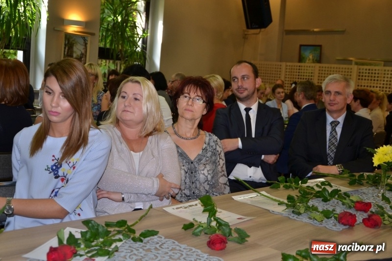 Zdjęcie w galerii na portalu naszraciborz.pl: Dzień Edukacji Narodowej w Krzyżanowicach  wiadomości z regionu