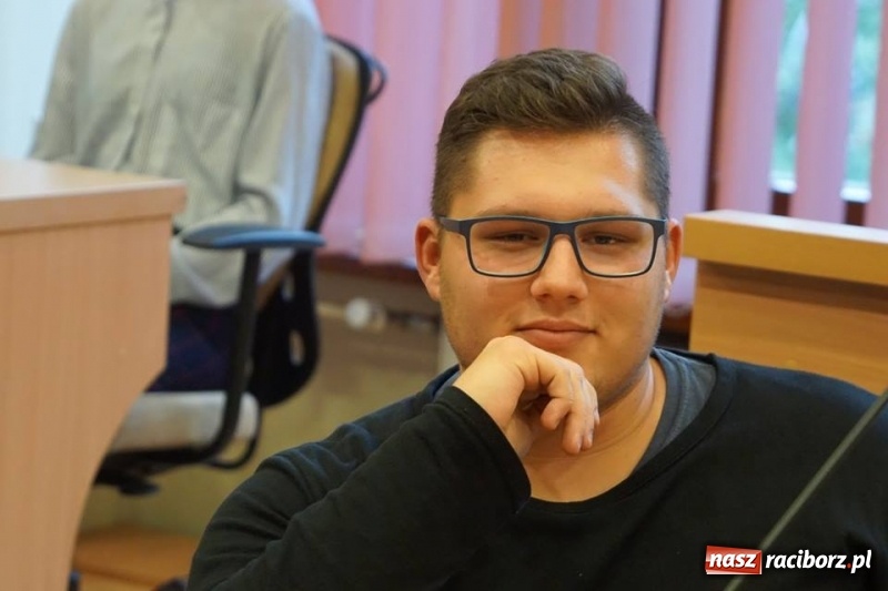 Zdjęcie w galerii na portalu naszraciborz.pl: Racibórz ma nową Młodzieżową Radę Miasta  wiadomości z regionu